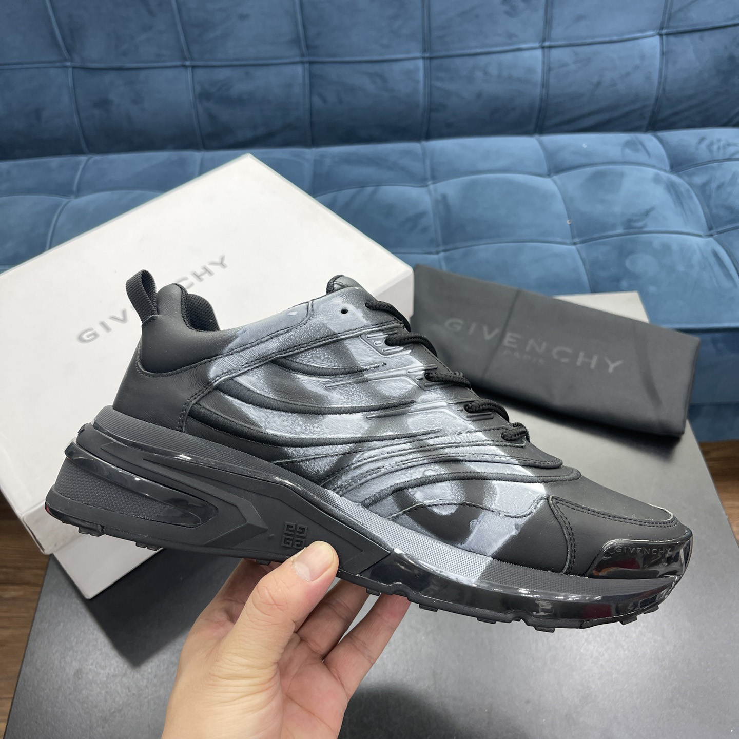 Givenchy Logo Sneakers In Black - EUR FASHION