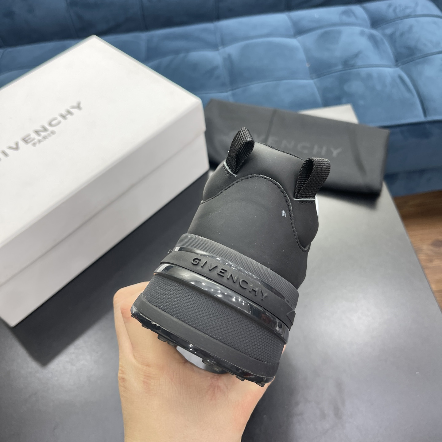 Givenchy Logo Sneakers In Black - EUR FASHION