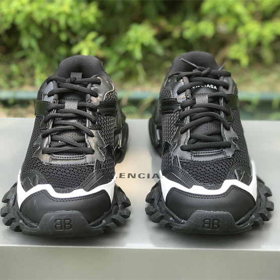 Balenciaga Phantom Trainer Low-Top Sneaker Black/White  - EUR FASHION