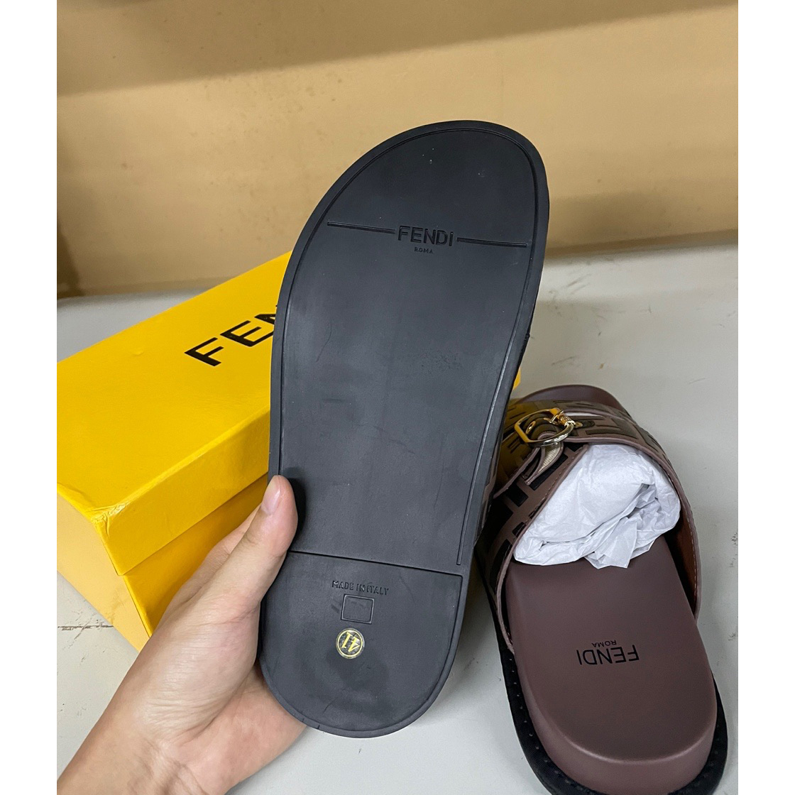 Fendi Multicolor Leather Slides(Brown) - EUR FASHION