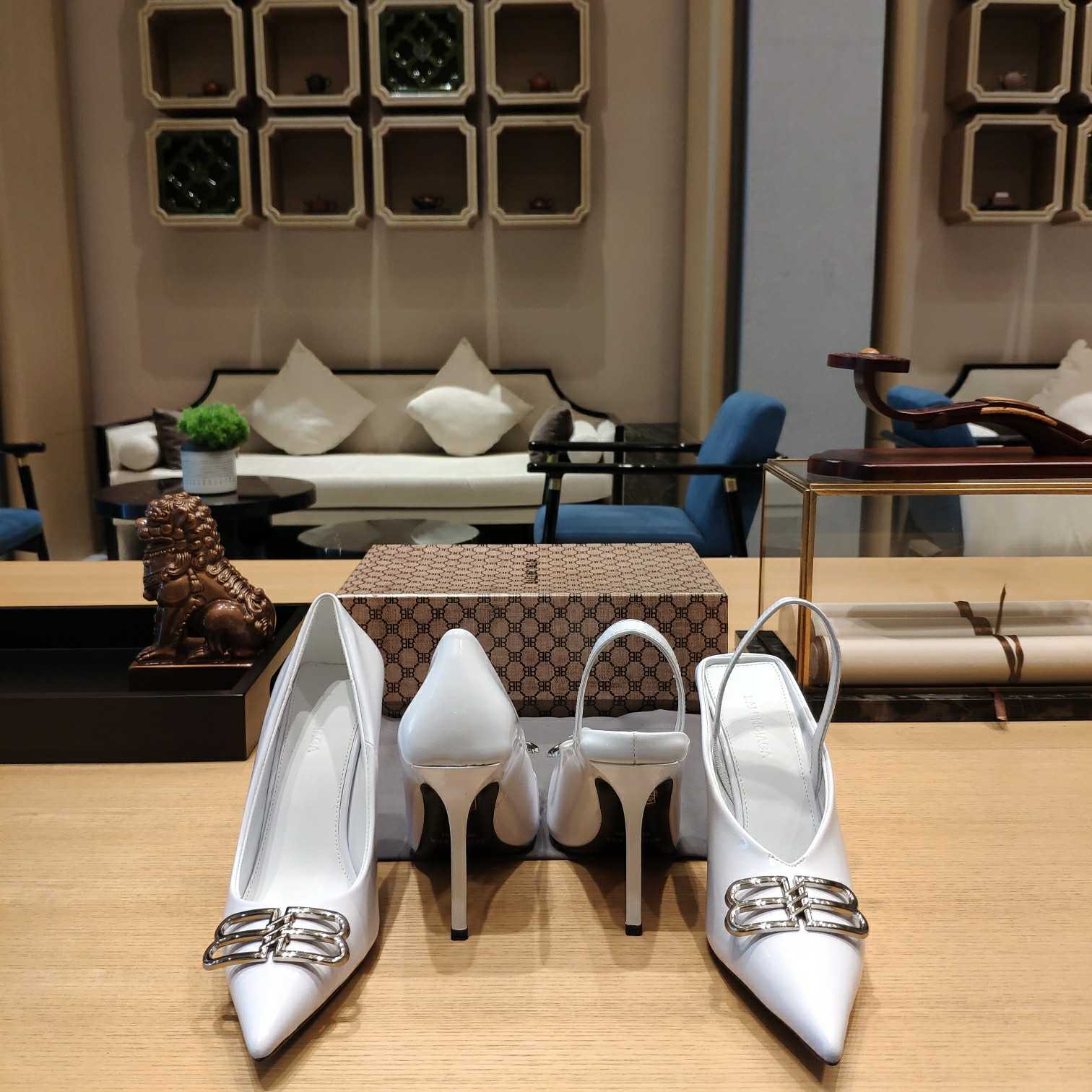 Balenciaga BB Leather Pumps - EUR FASHION