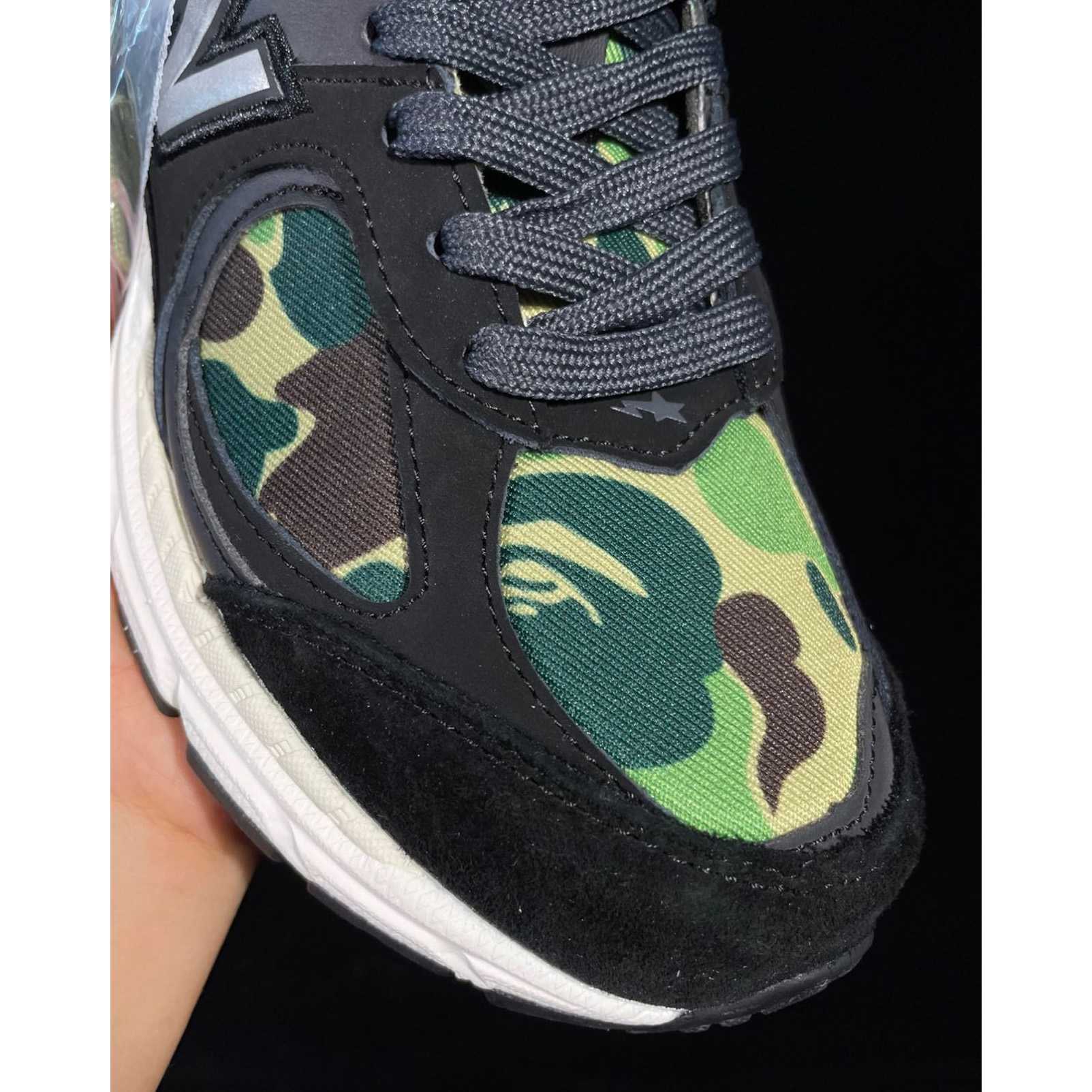 New Balance 2002R x Bape Sneakers             M2002RBF  - EUR FASHION