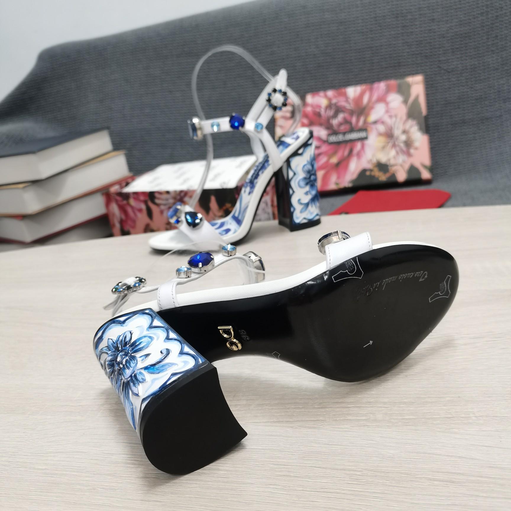 Dolce & Gabbana Patent Leather Sandals With Embroidery And Painted Heel - EUR FASHION