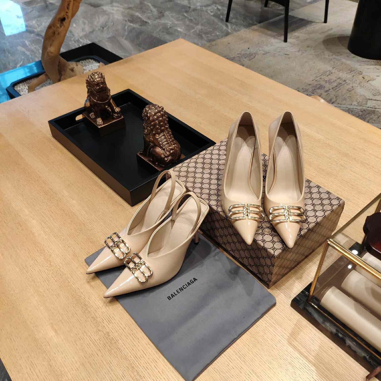 Balenciaga BB Leather Pumps - EUR FASHION