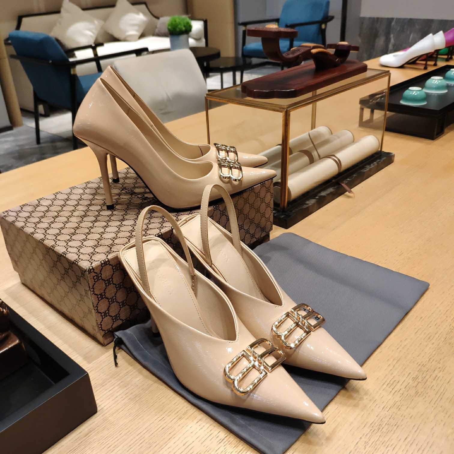 Balenciaga BB Leather Pumps - EUR FASHION
