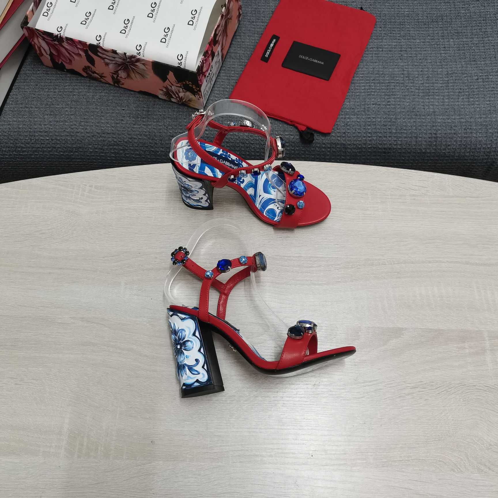 Dolce & Gabbana Patent Leather Sandals With Embroidery And Painted Heel - EUR FASHION