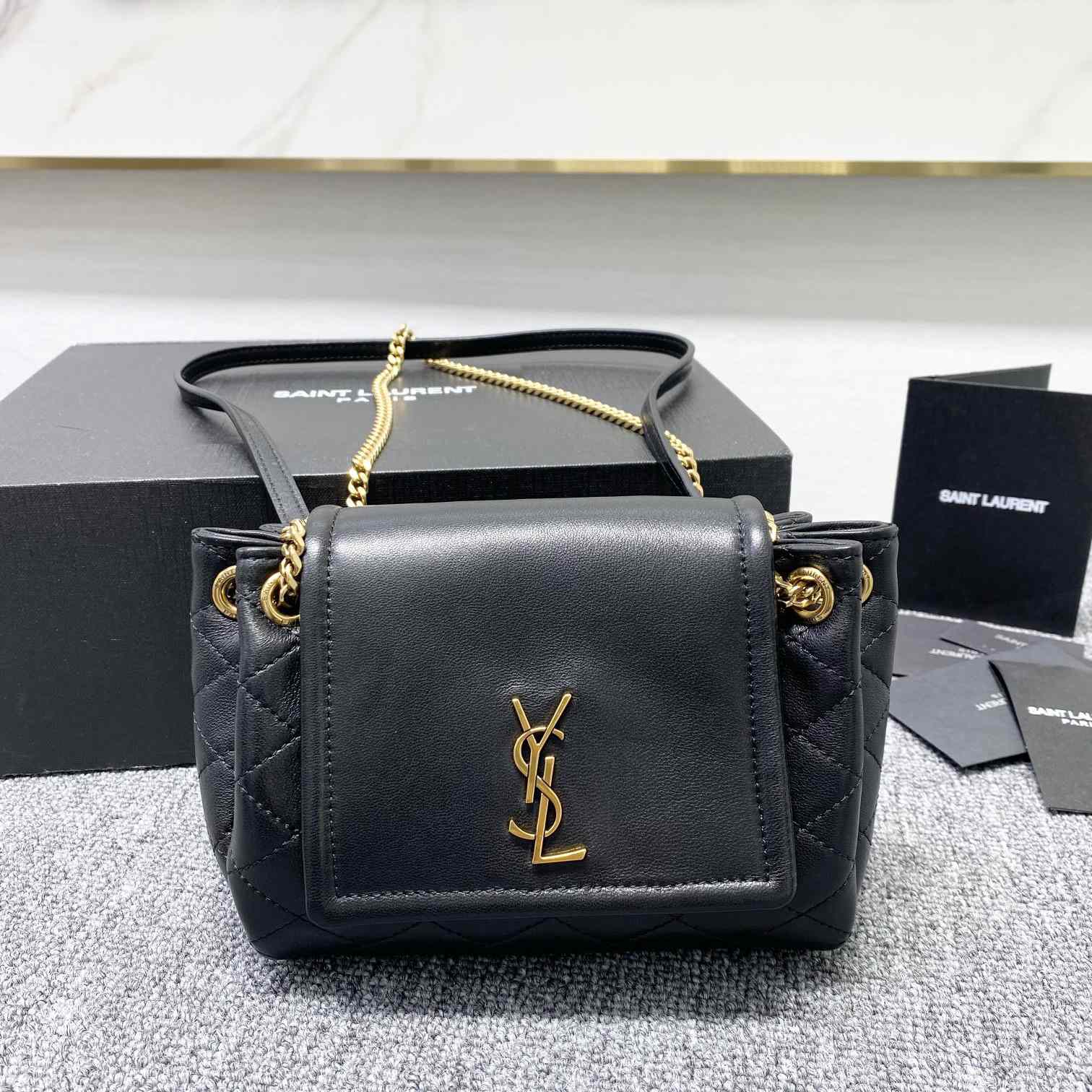 Saint Laurent Mini Nolita In Lambskin(18-13-6cm) - EUR FASHION