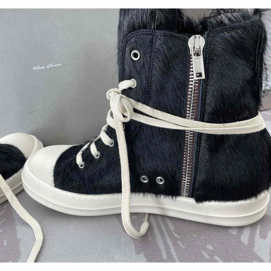 Rick Owens High Top Sneakers In Black - EUR FASHION