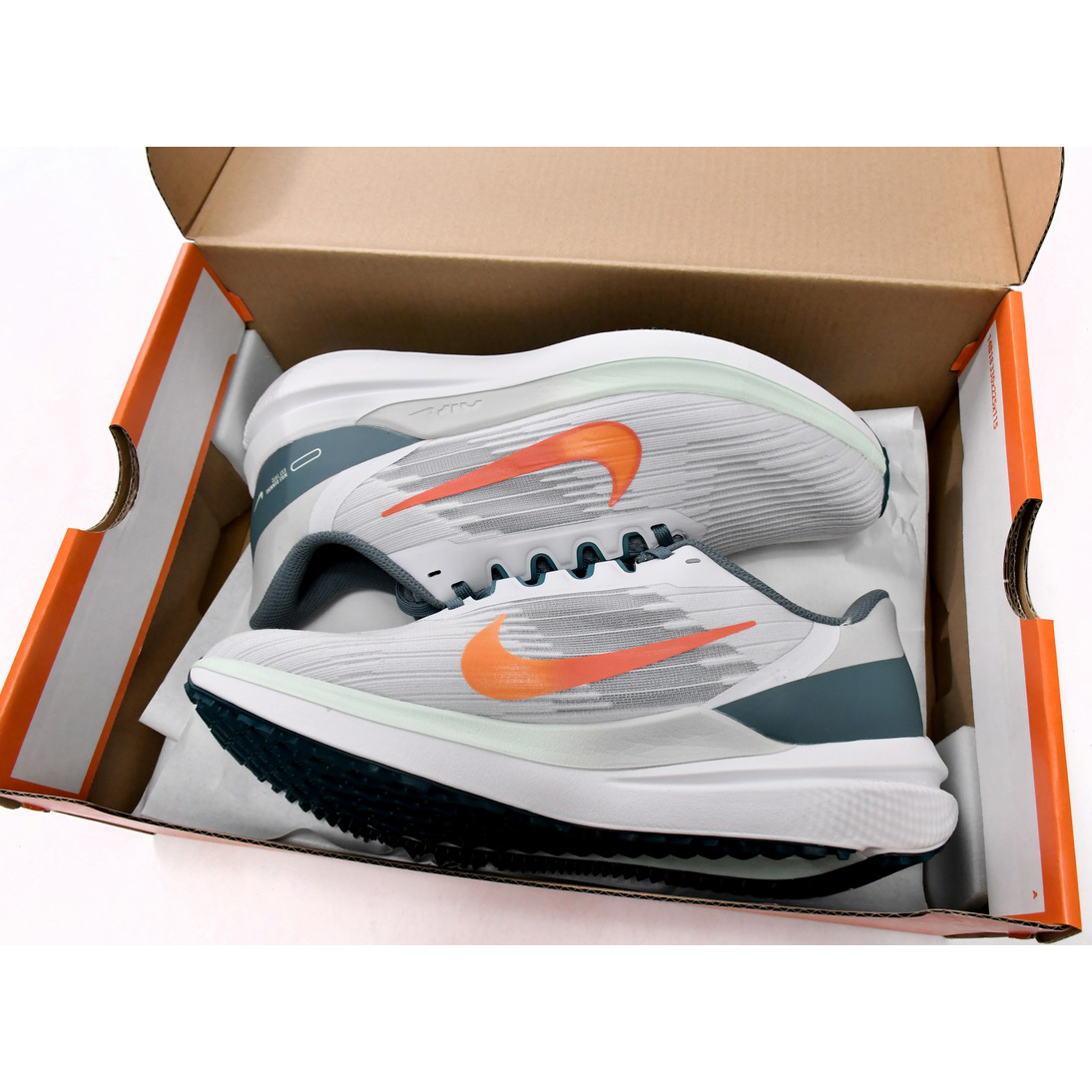 Nike Air Winflo 9 Pure Platinum Mineral Sneaker     DD6203-005 - EUR FASHION