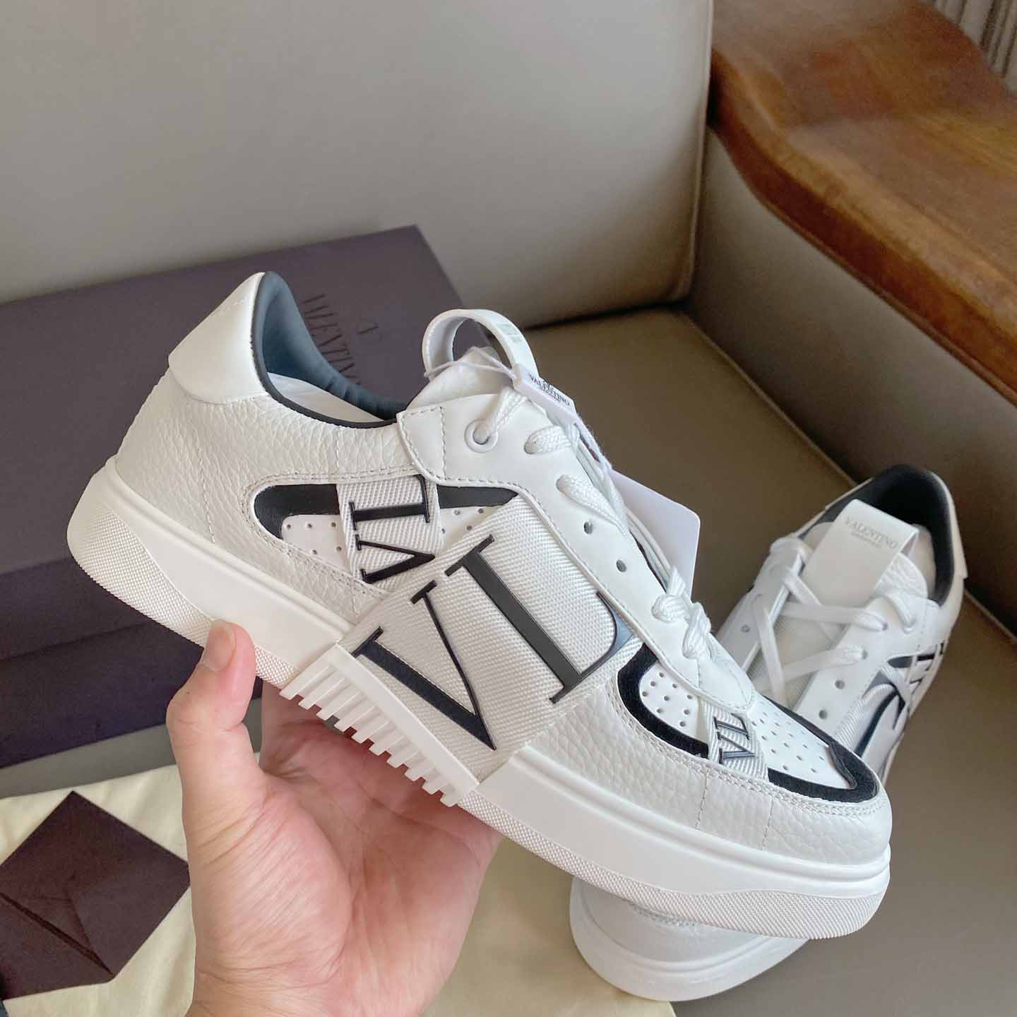 Valenti Low-Top Calfskin Vl7n Sneaker With Bands - EUR FASHION
