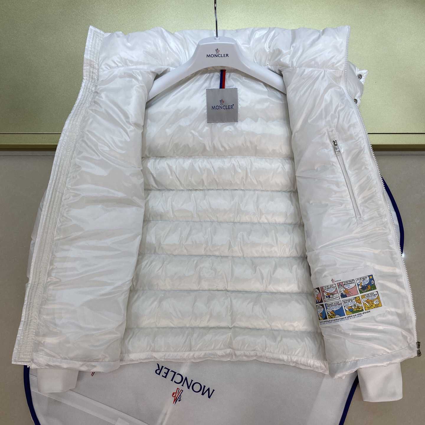 Moncler Corydale Short Down Jacket - EUR FASHION