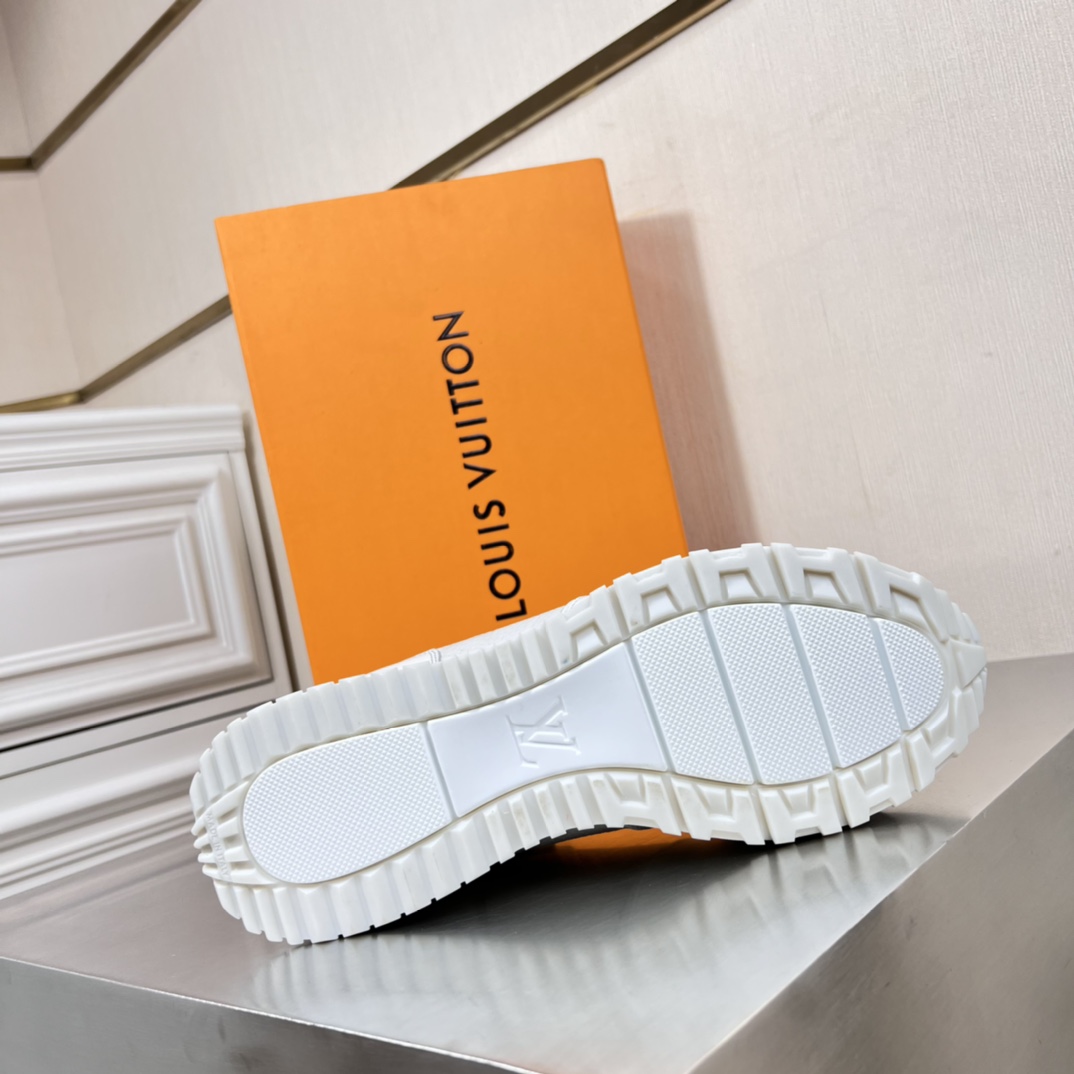 Louis Vuitton Run Away Sneaker      1A9ZK2 - EUR FASHION