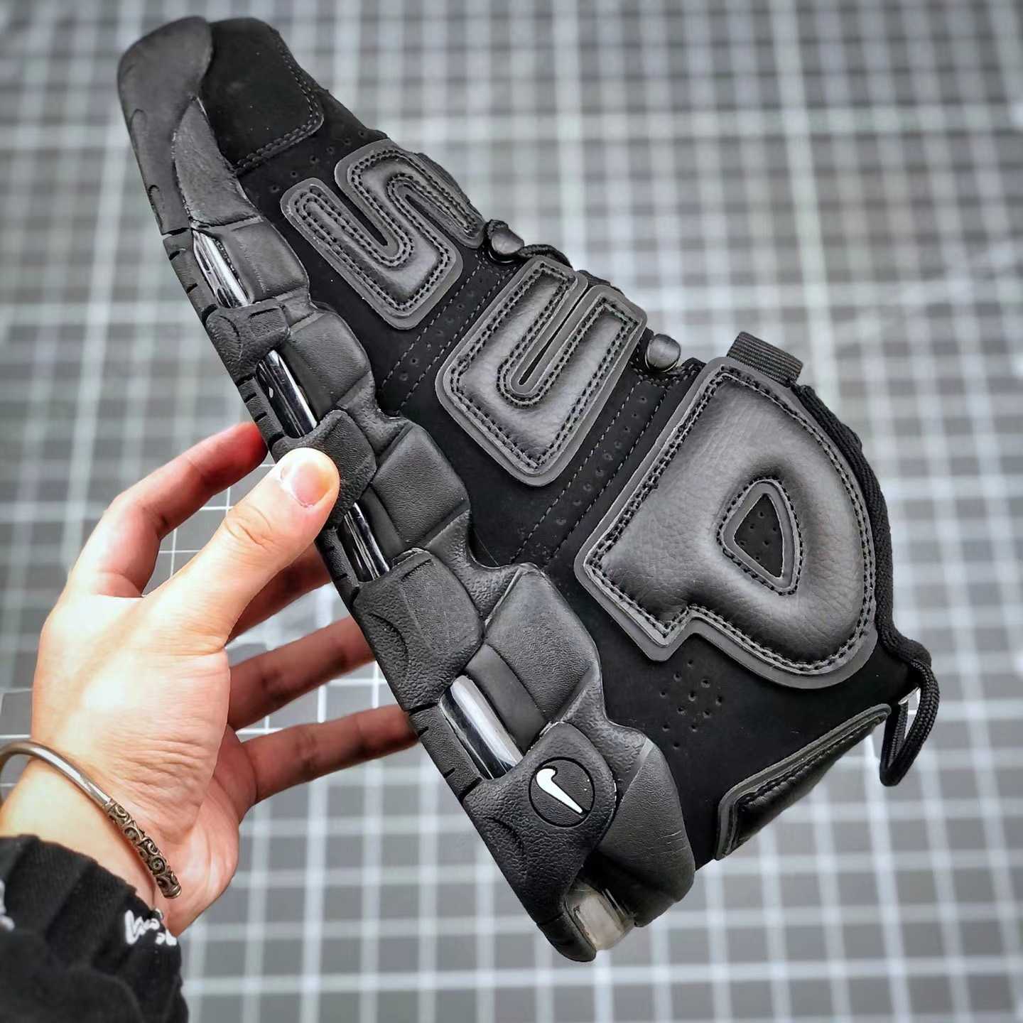 Air More Uptempo X Supreme Sneakers      902290-600-001 - EUR FASHION