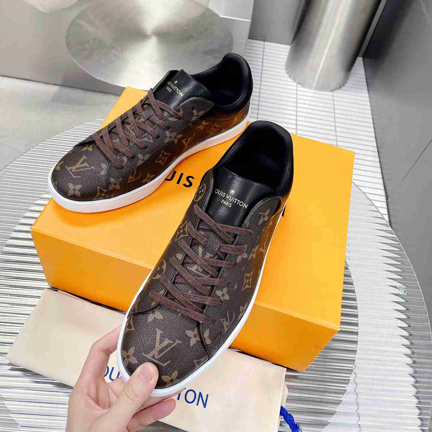Louis Vuitton Luxembourg Samothrace Sneakers     1A4PAF - EUR FASHION