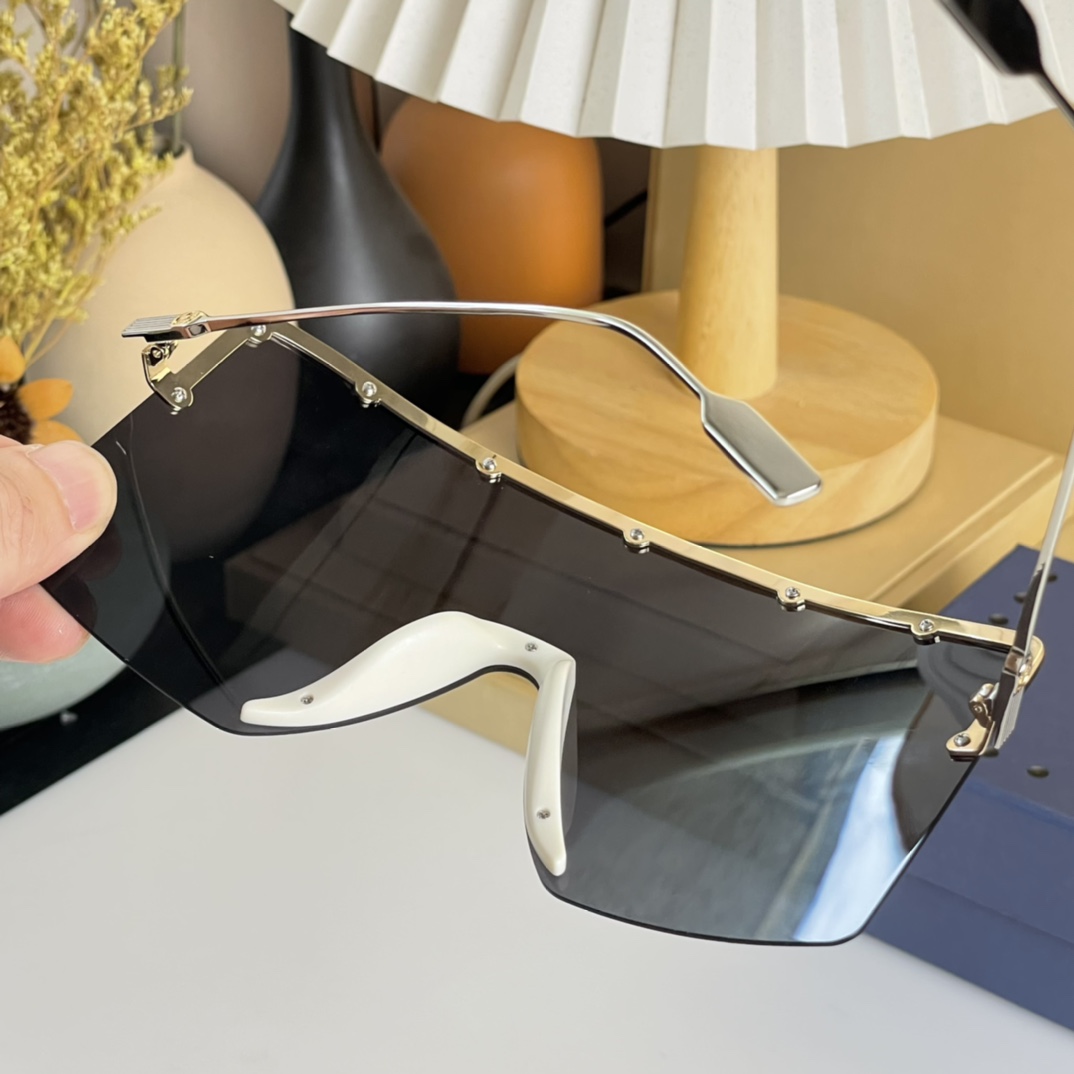 Gucci Mask-Shaped Sunglasses     GG1244 - EUR FASHION