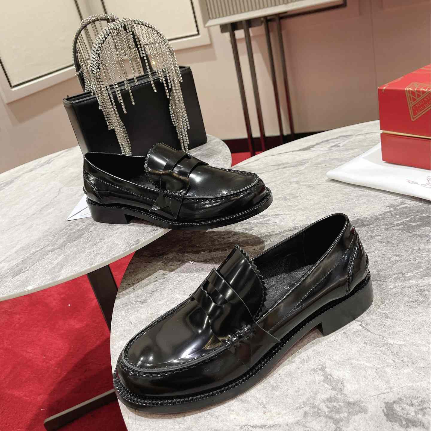 Christian Louboutin Penny Woman Iconic Monana Loafer - EUR FASHION