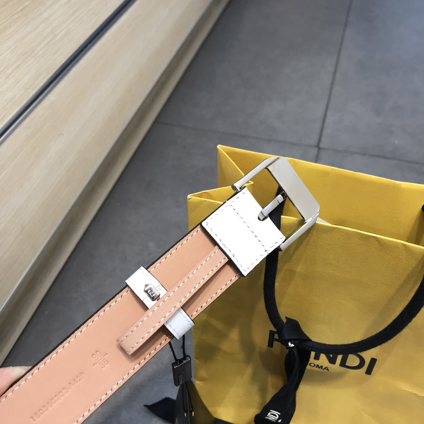 Fendi White Leather Belt - EUR FASHION
