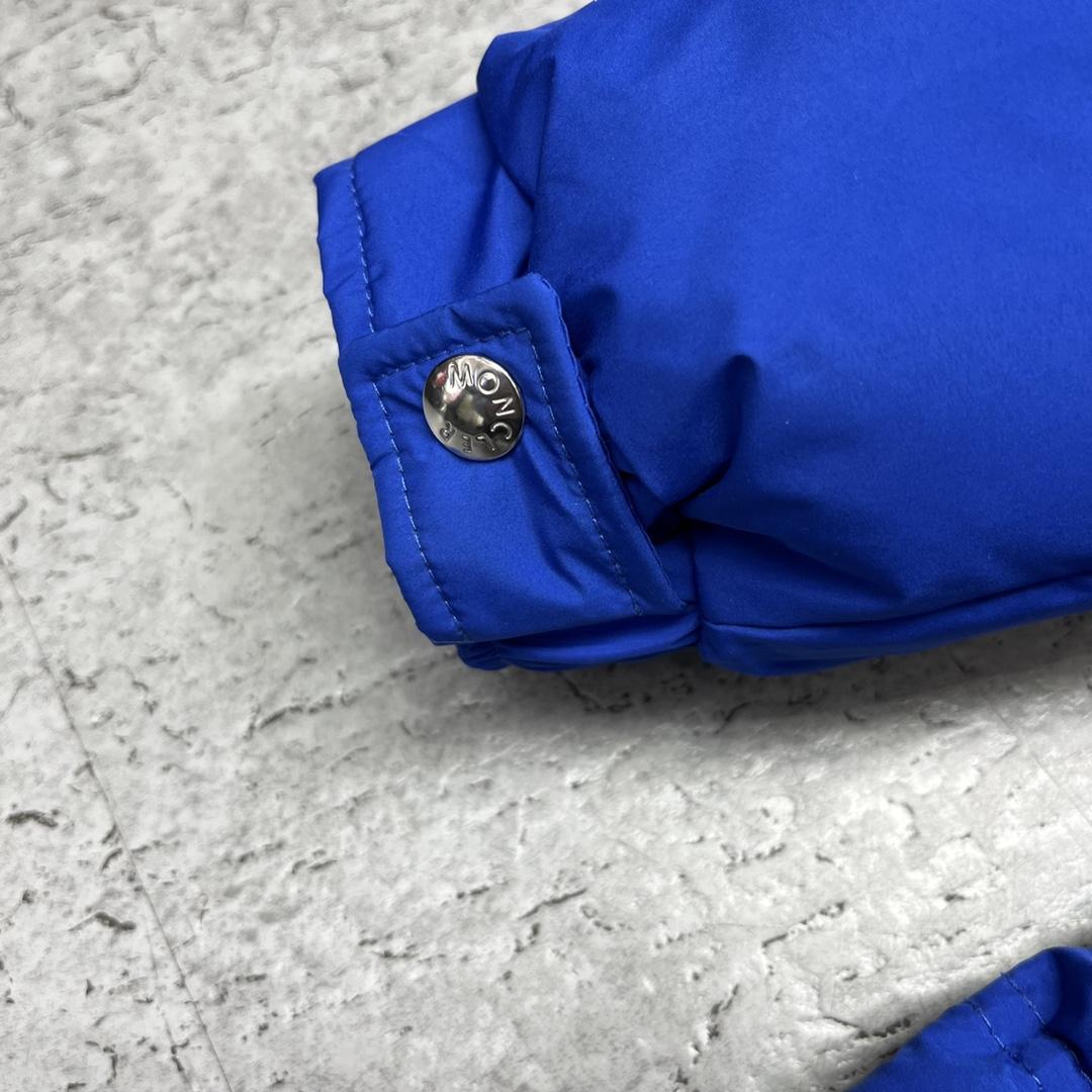 Moncler Poirier Zipped Short Down Jacket - EUR FASHION