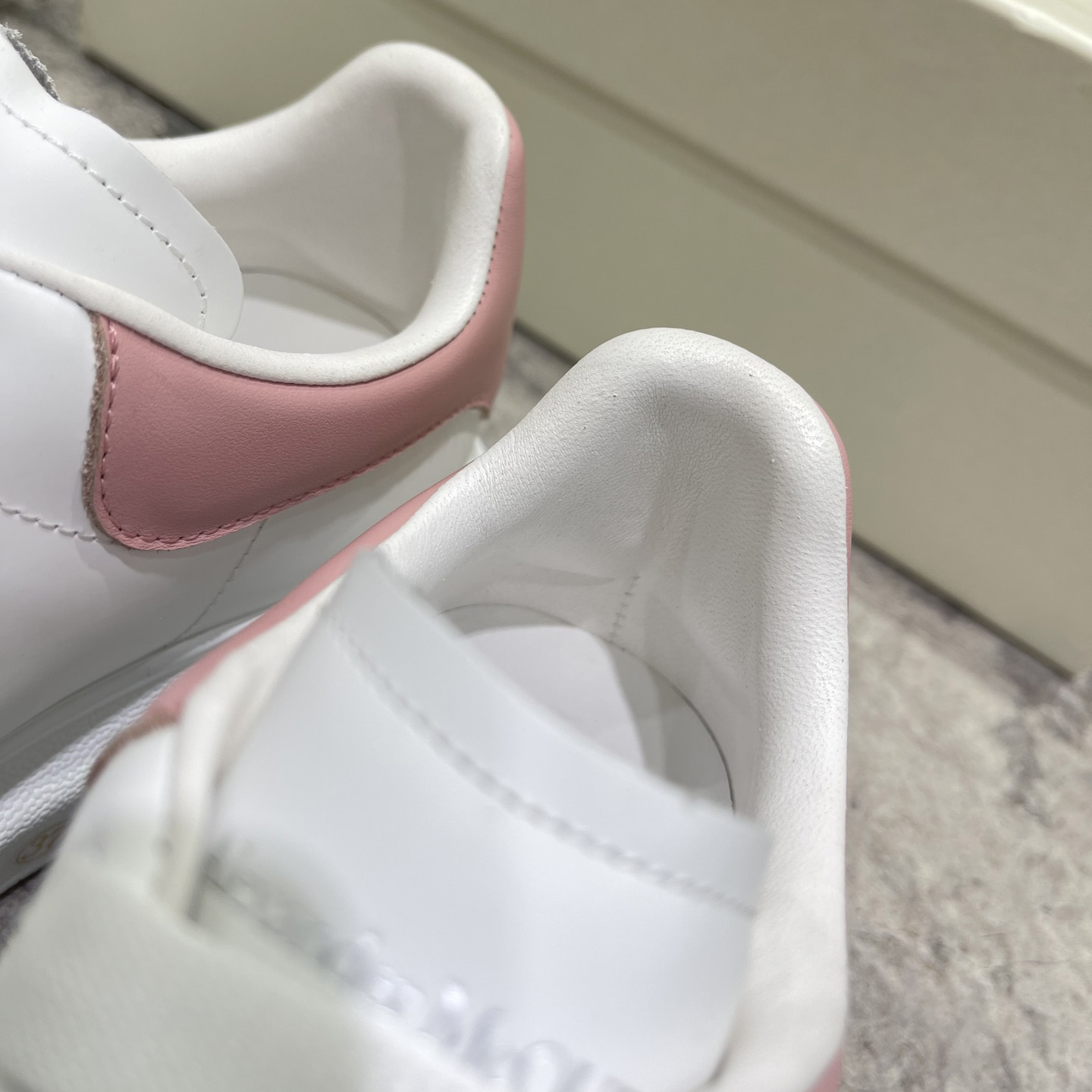 Alexander Mqueen Oversized Sneaker In Patchouli - EUR FASHION