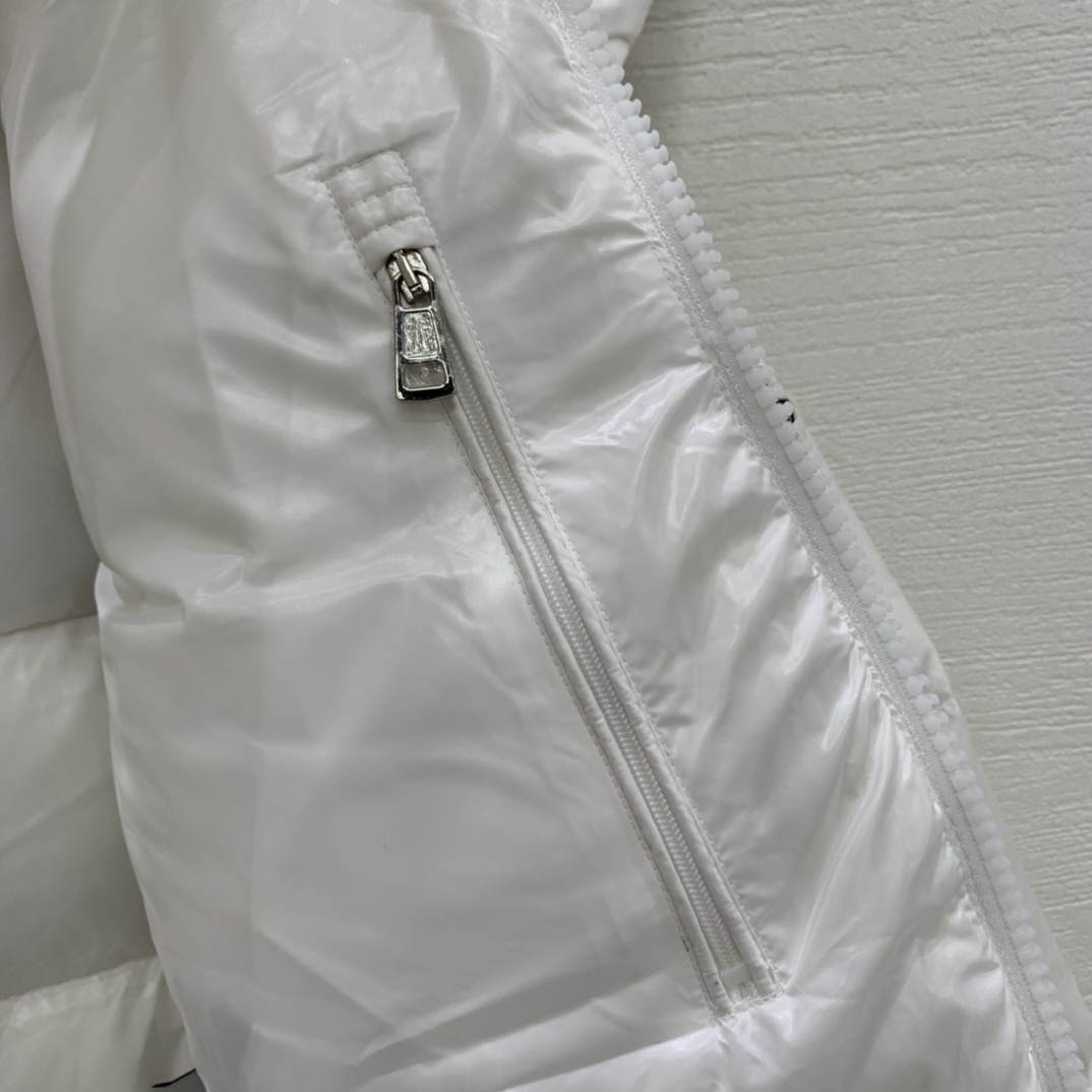 Moncler Lunetiere Short Down Jacket - EUR FASHION