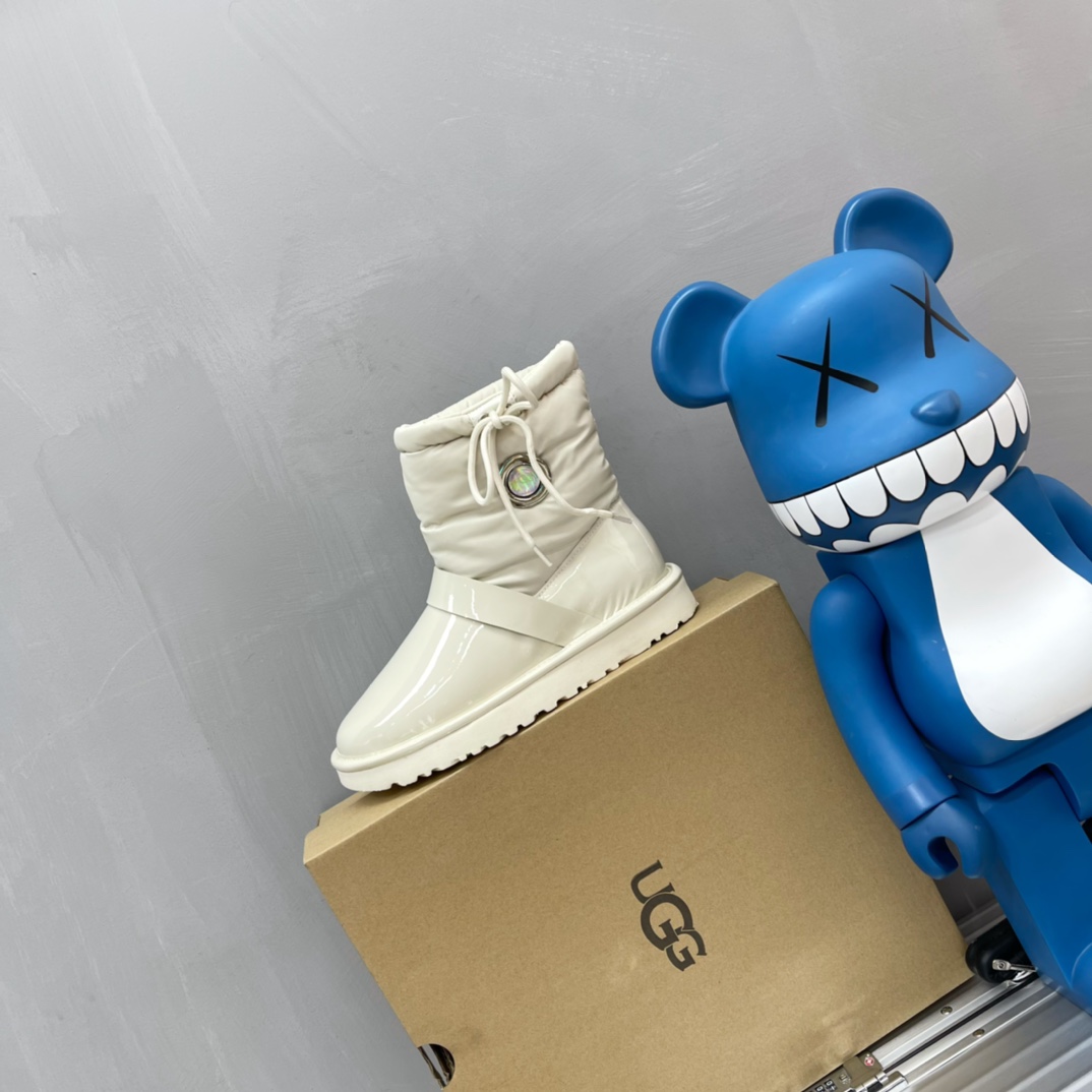 Ugg Logo Boots - EUR FASHION