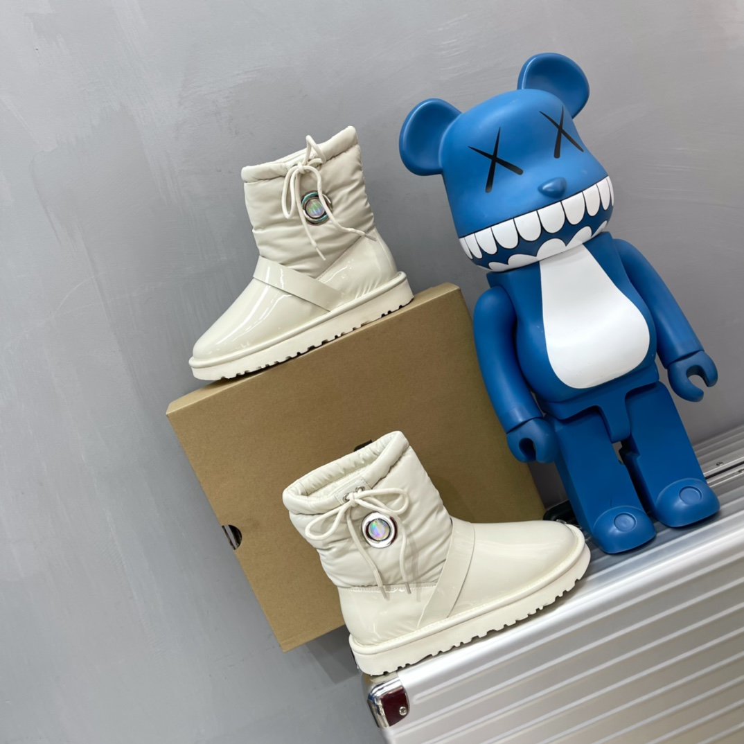 Ugg Logo Boots - EUR FASHION