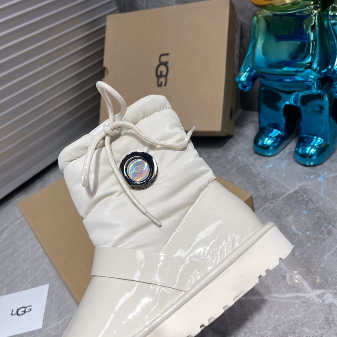 Ugg Logo Boots - EUR FASHION