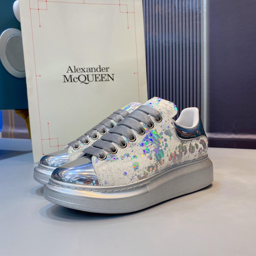 Alexander Mqueen Oversized Sneaker  - EUR FASHION