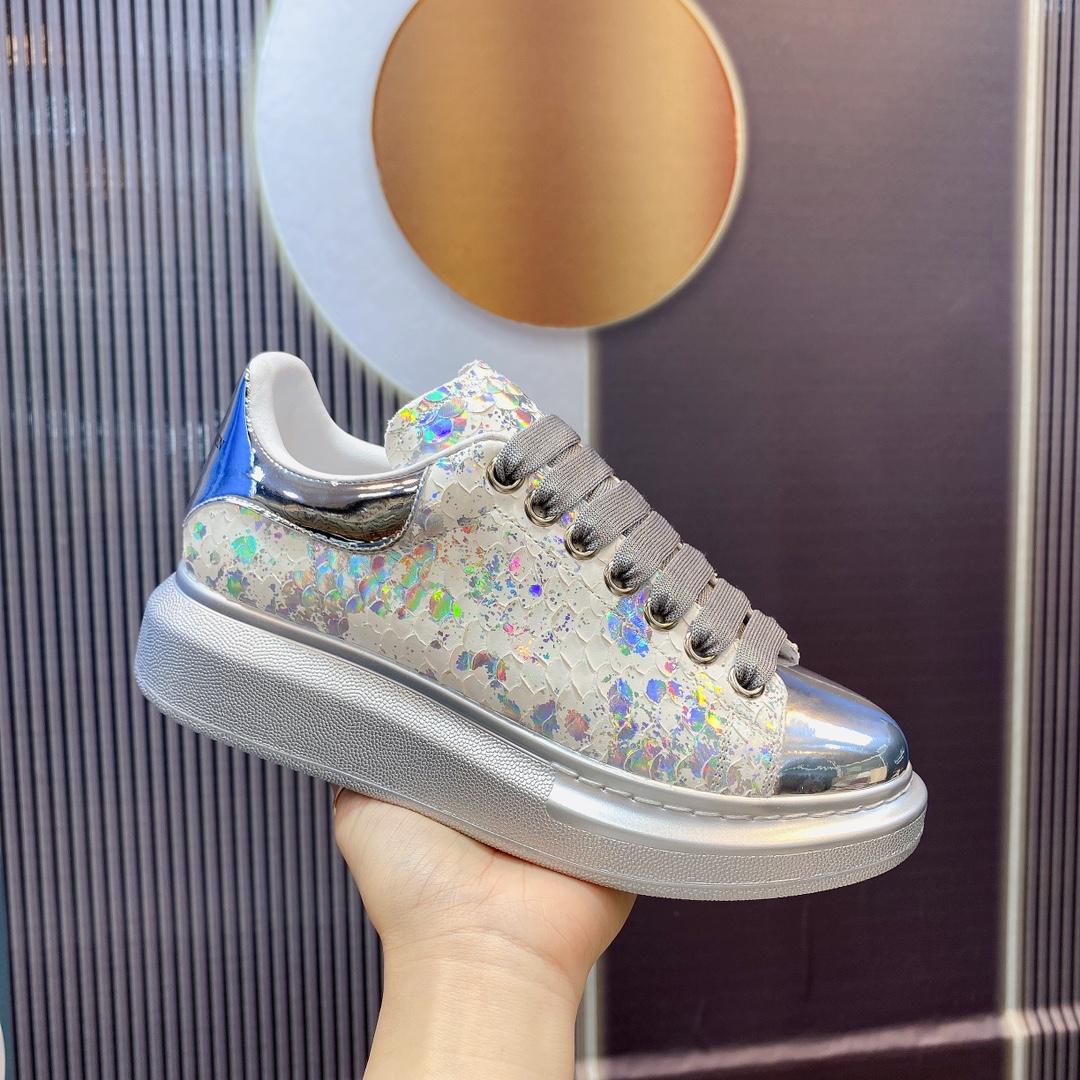 Alexander Mqueen Oversized Sneaker  - EUR FASHION
