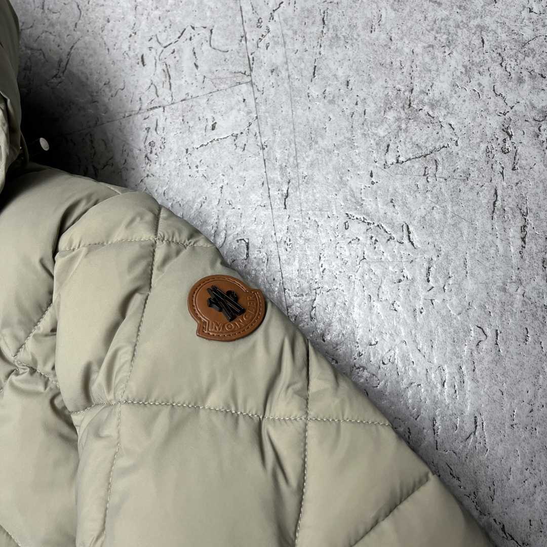 Moncler Hooded Padded Jacket - EUR FASHION