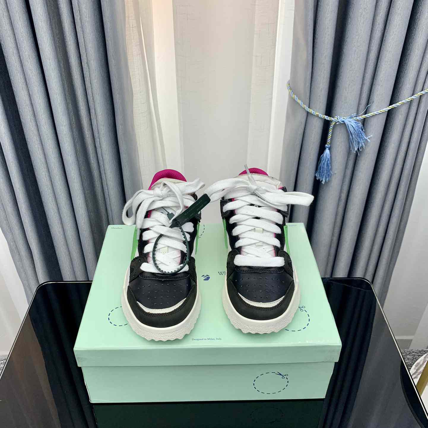 Off White Out Of Office Sneakers  - EUR FASHION