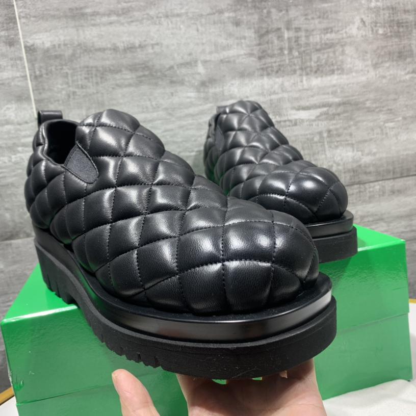 Bottega Veneta Men's Black Quilted Slip On Shoes - EUR FASHION