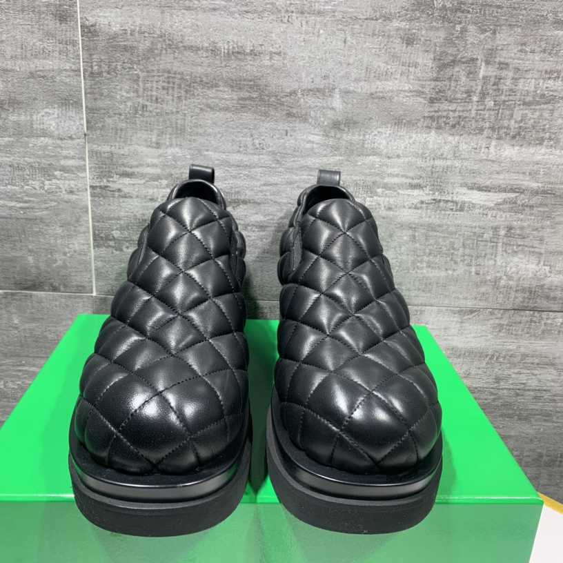 Bottega Veneta Men's Black Quilted Slip On Shoes - EUR FASHION
