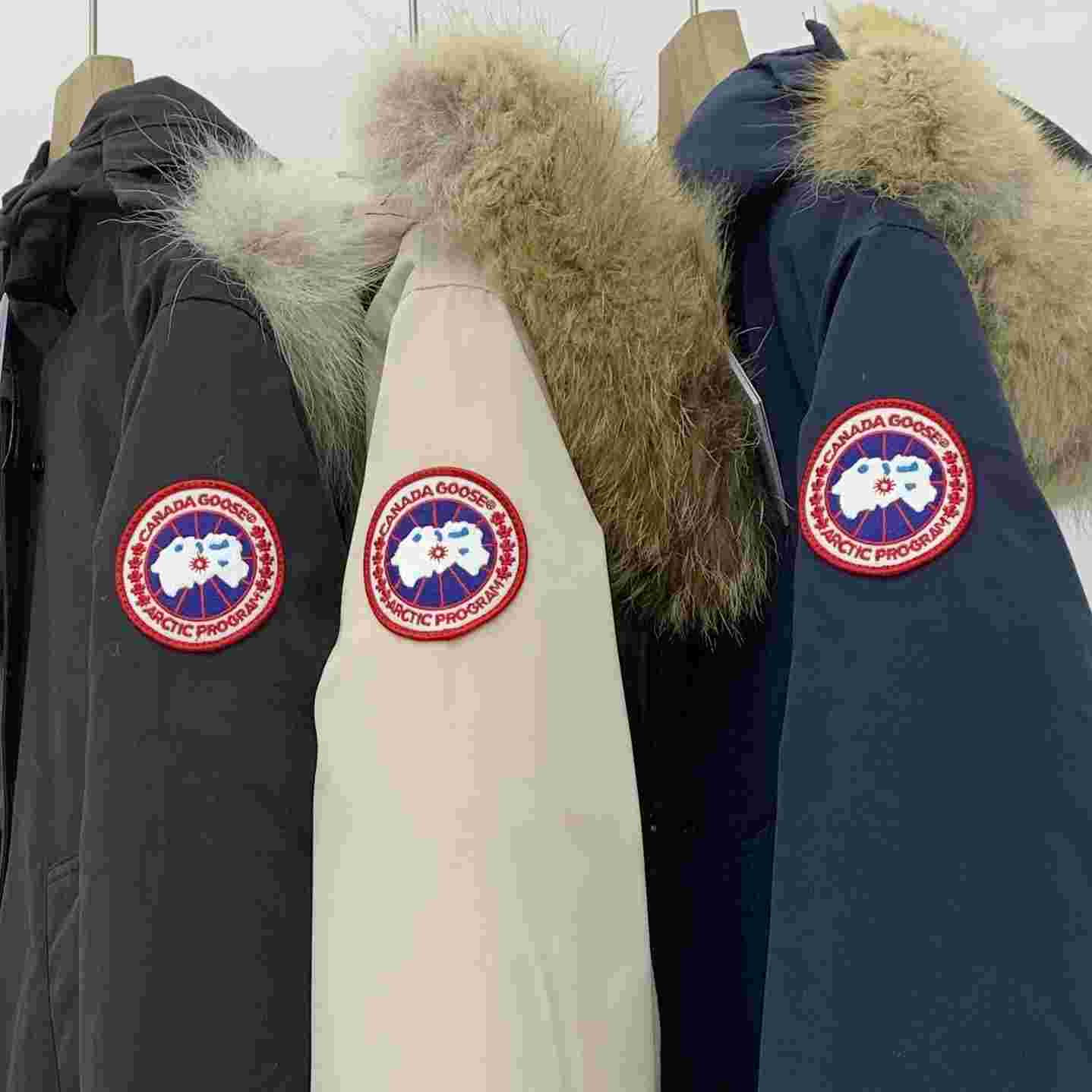 Canada Goose Long Down Jacket - EUR FASHION