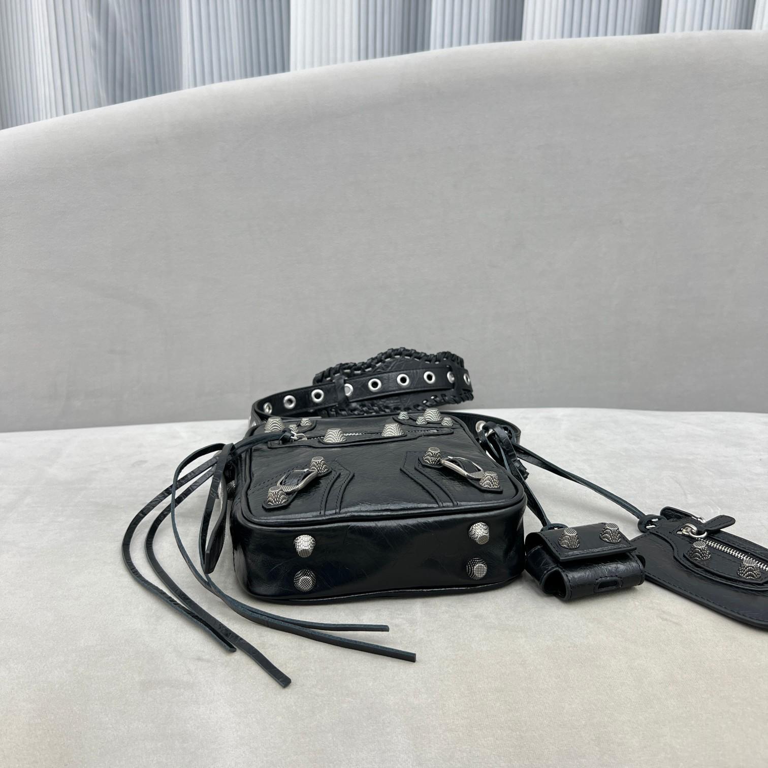 Balenciaga Men's Cagole Men Crossbody Bag In Black(21-17-4.5cm) - EUR FASHION
