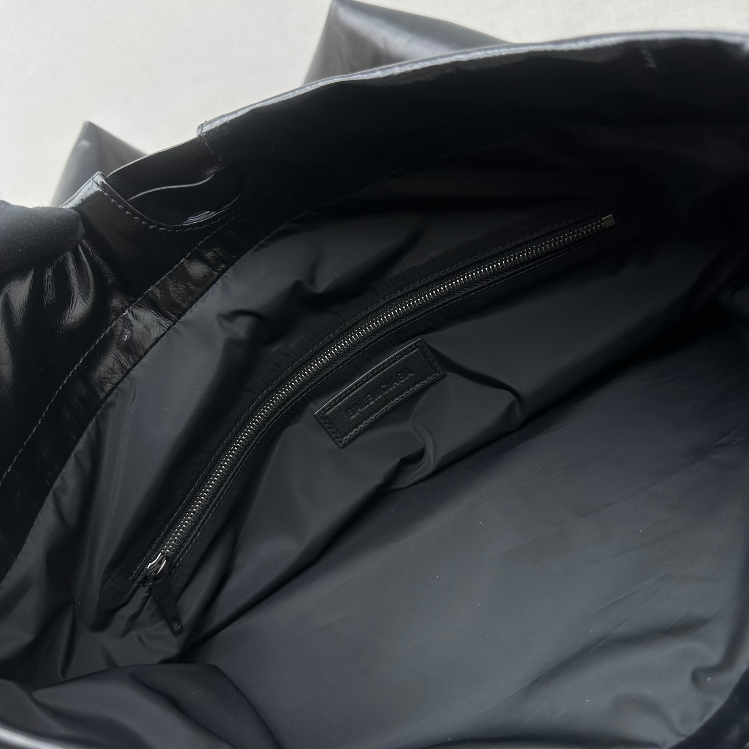 Balenciaga Trash Bag Large Pouch In Black(37-40-52cm) - EUR FASHION