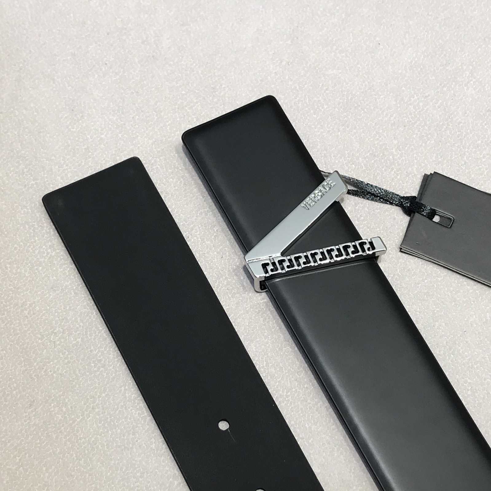 Versace Belt - EUR FASHION
