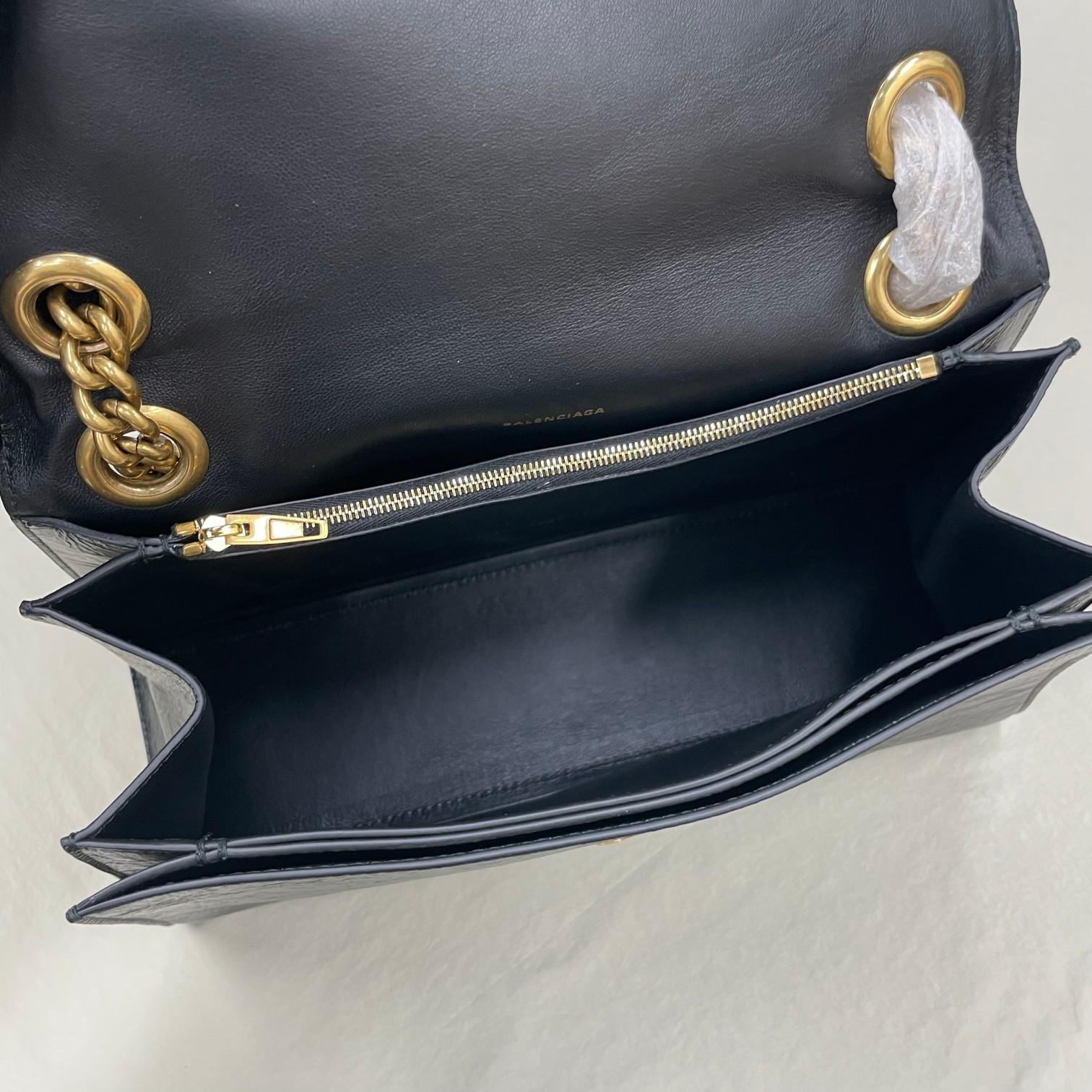 Balenciaga Women's Crush Large Chain Bag In Black(31-20-12cm) - EUR FASHION
