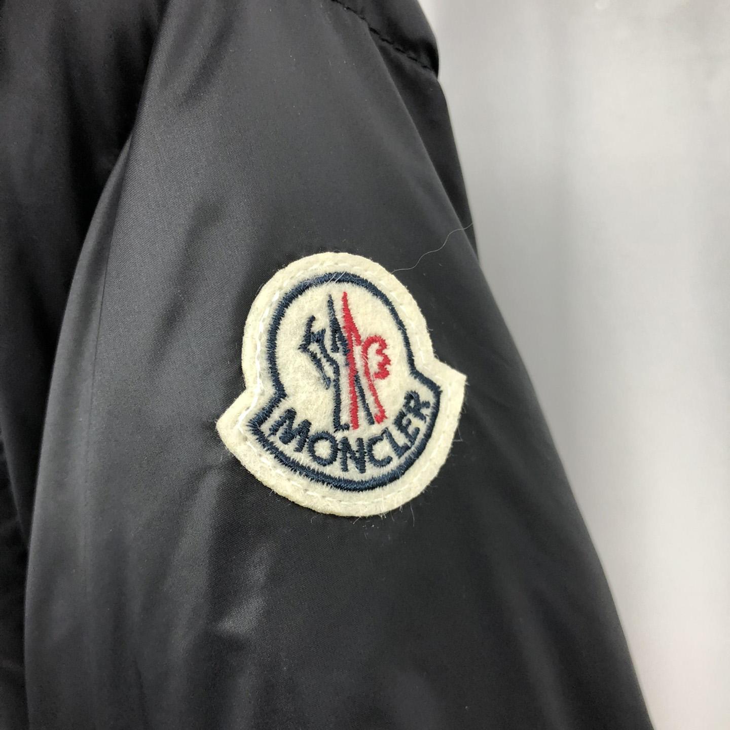 Moncler Short Down Jacket - EUR FASHION