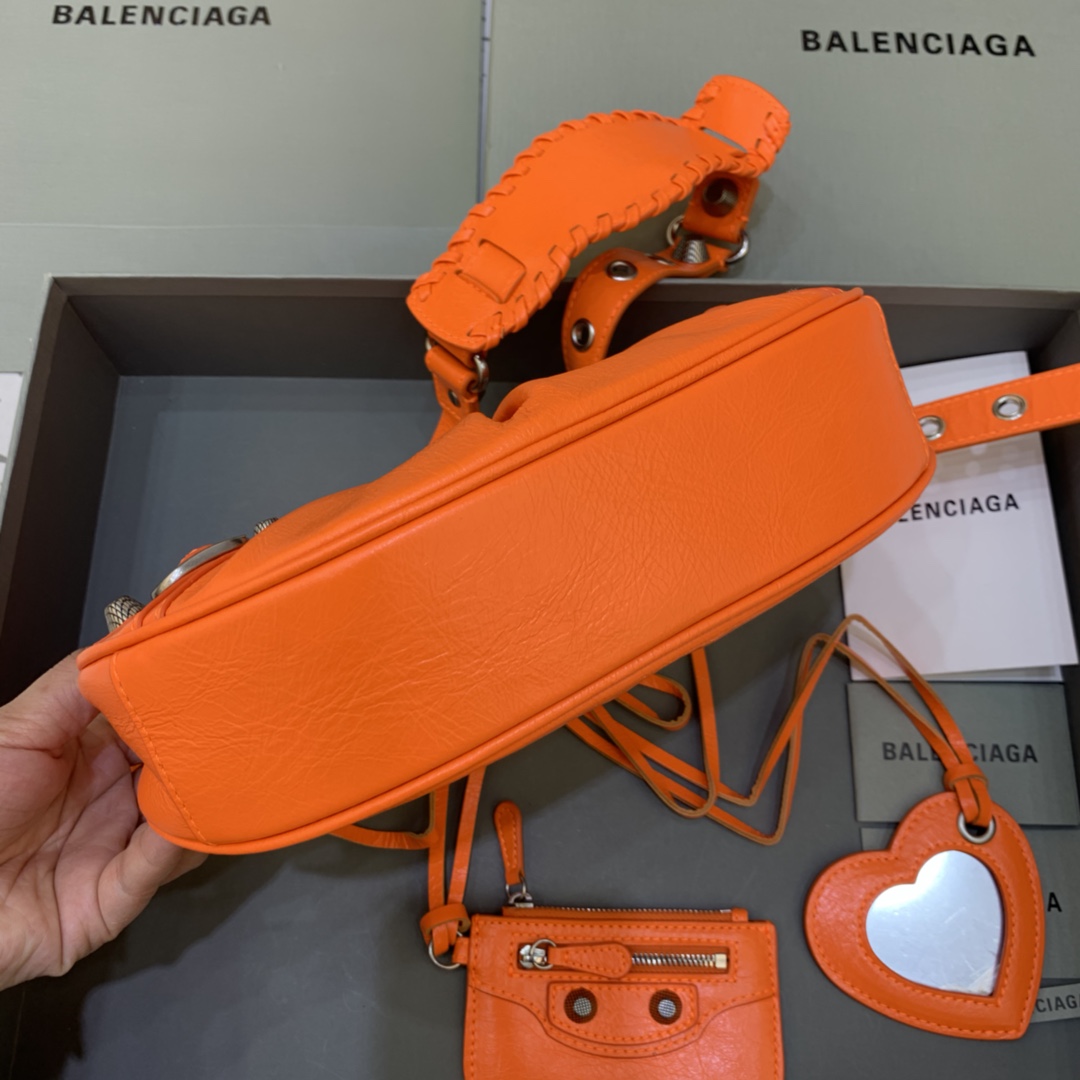 Balenciaga Le Cagole XS Shoulder Bag (26-12-6cm) - EUR FASHION
