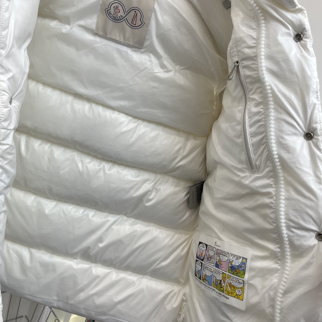 Moncler Maya 70 Short Down Jacket - EUR FASHION