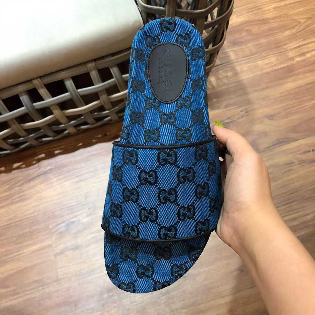 Gucci Men's GG Canvas Slide Sandal - EUR FASHION
