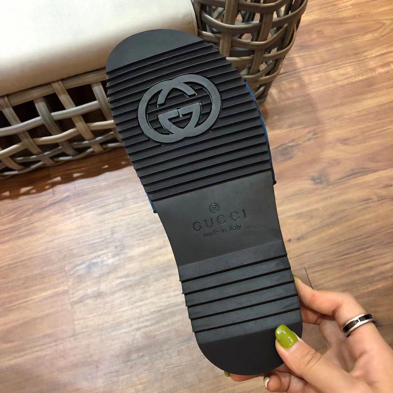 Gucci Men's GG Canvas Slide Sandal - EUR FASHION