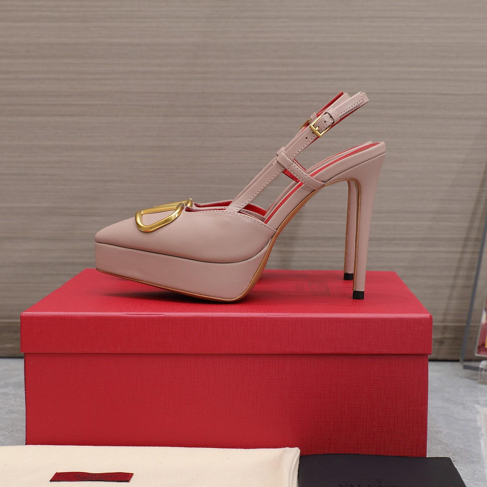 Valenti  VLogo Signature Calfskin Slingback Platform Pump - EUR FASHION