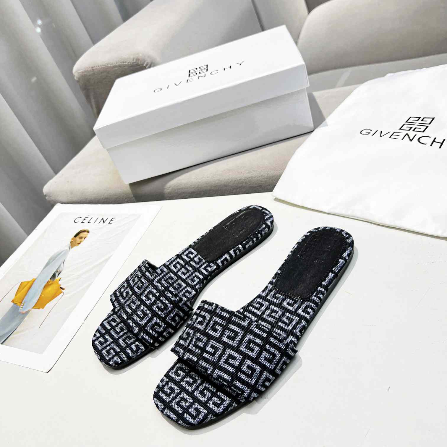 Givenchy 4G Flat Mule Sandals - EUR FASHION
