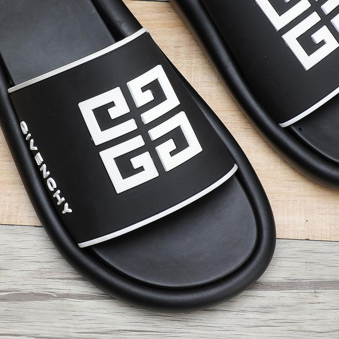 Givenchy 4G Logo Rubber Slides Sandals - EUR FASHION