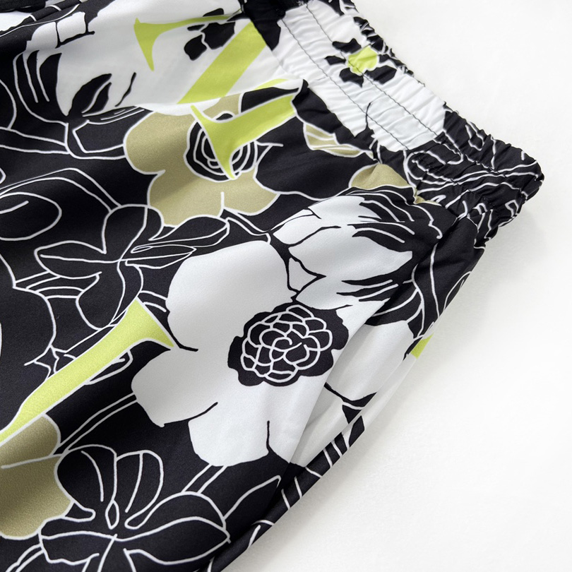 Amiri Flower Shorts - EUR FASHION