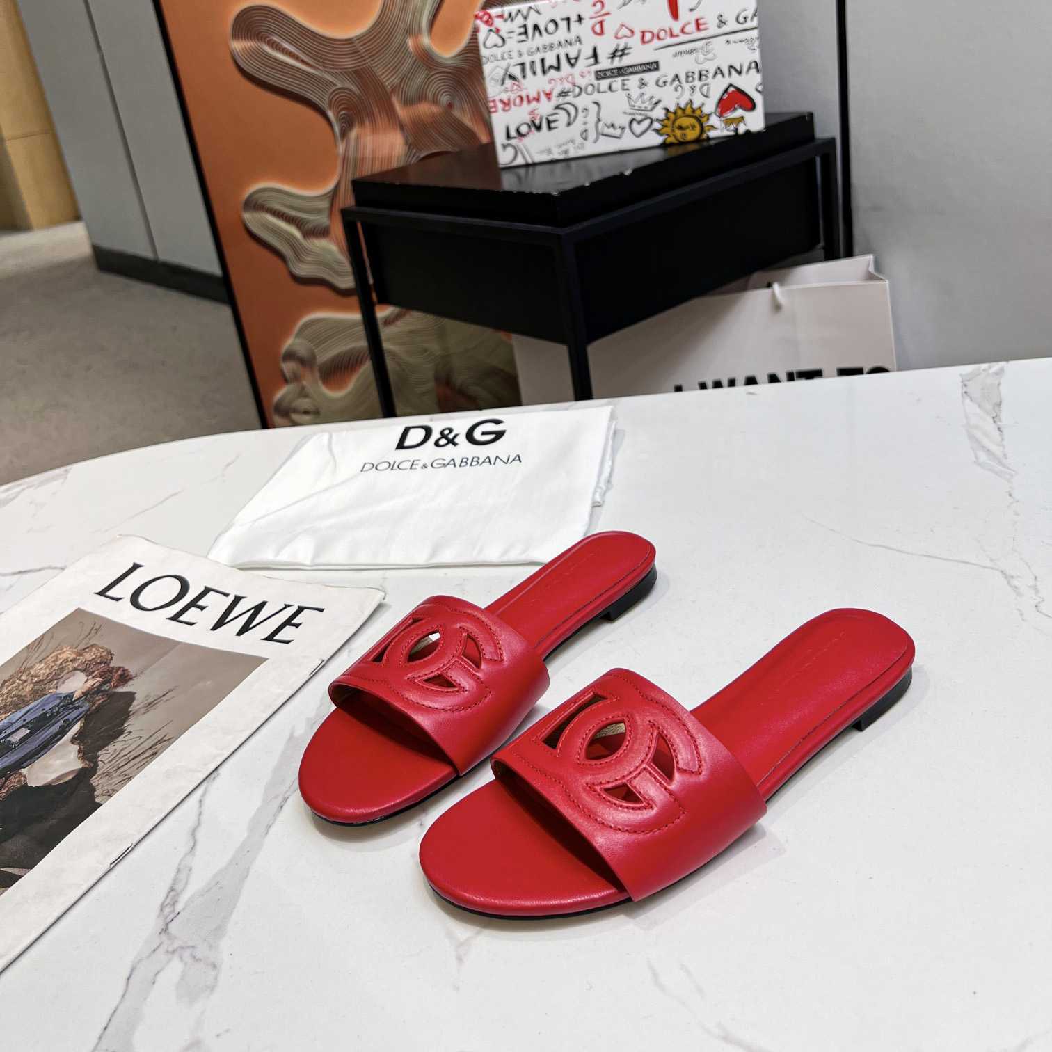 Dolce & Gabbana Calfskin Slides With DG Logo - EUR FASHION