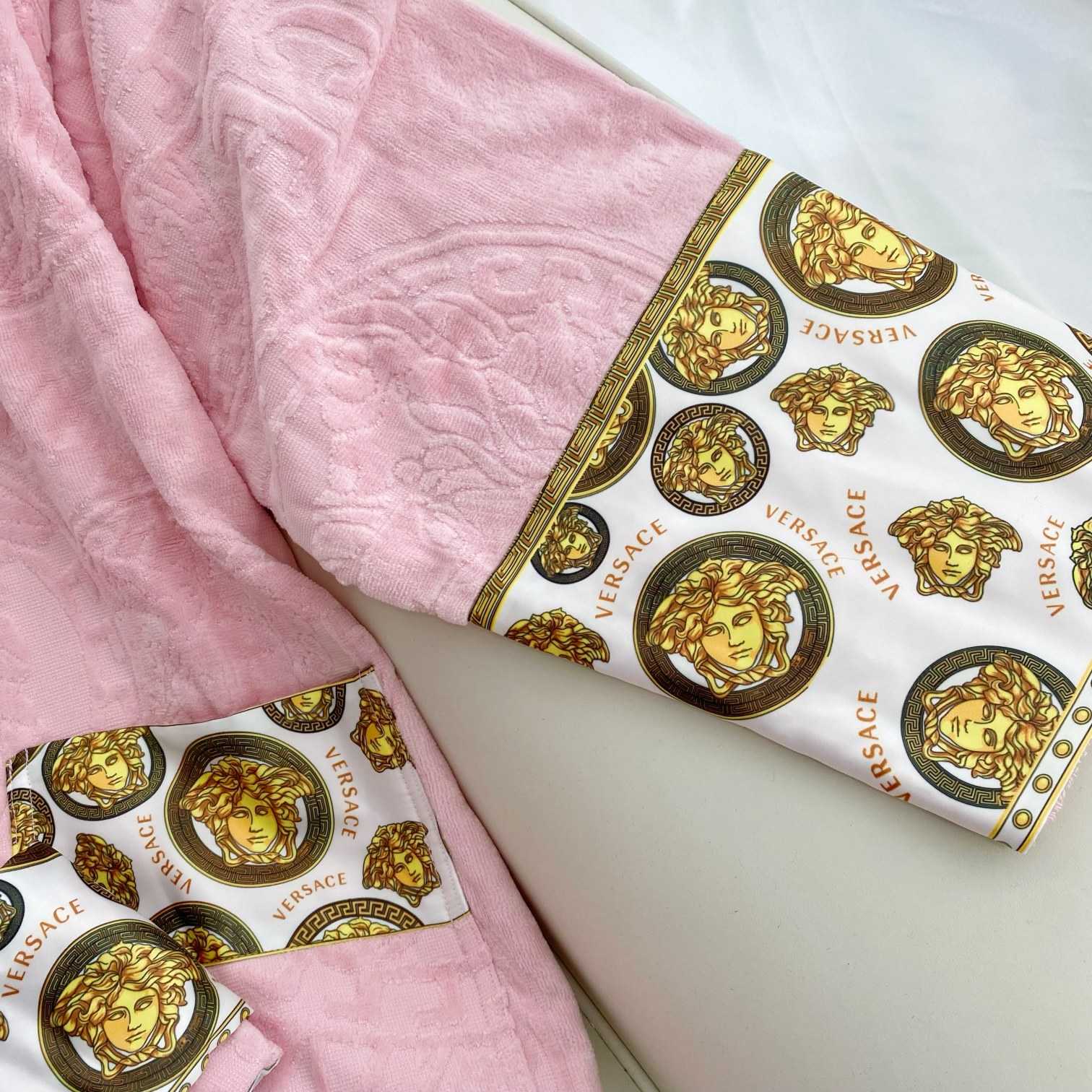 Versace Medusa Amplified Bathrobe(Uniform size) - EUR FASHION