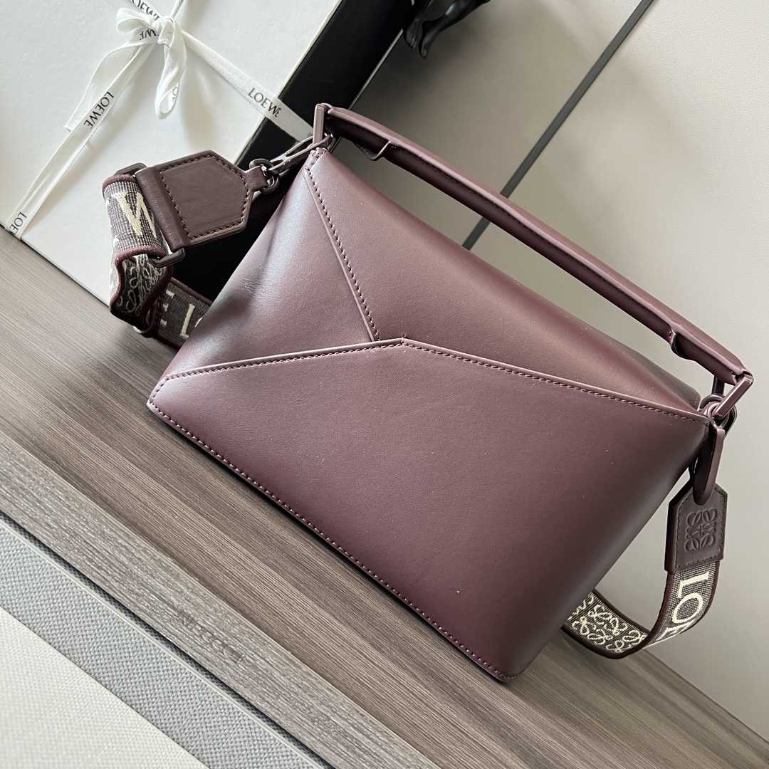 Loewe Small Puzzle Edge Bag In Satin Calfskin - EUR FASHION